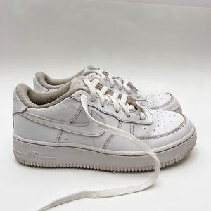 Nike AF1 Air Force 1 All White Tennis Shoes size 6Y